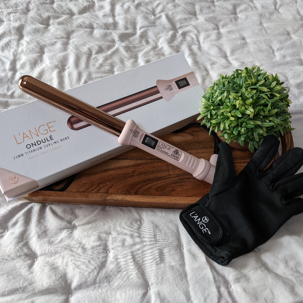 !!SOLD!!  L'ANGE ONDULE' CURLING WAND